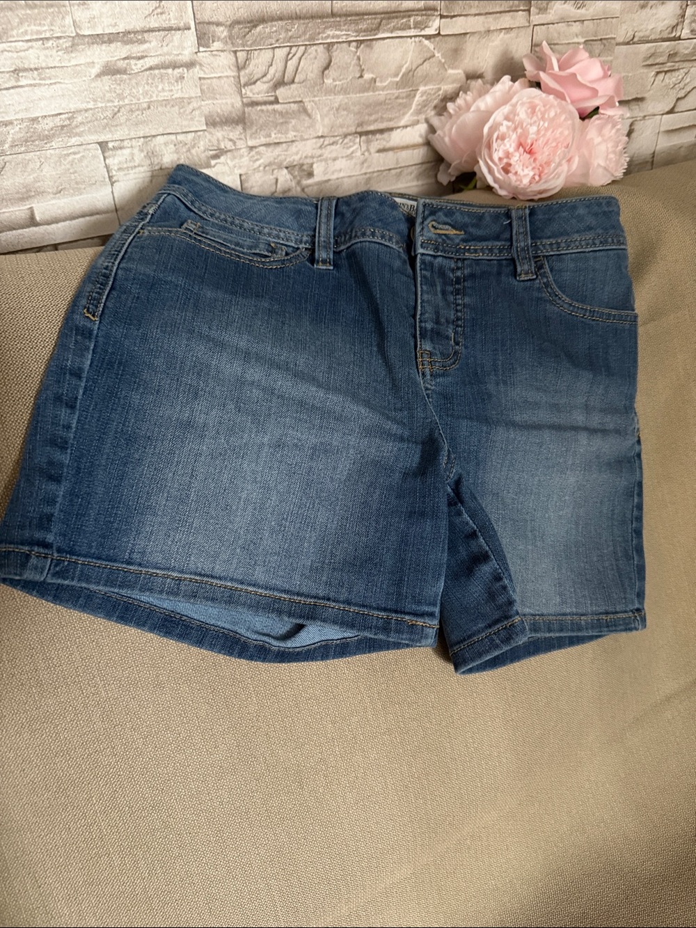 Women's Mid-Rise Denim Jean Shorts - Blue Wash